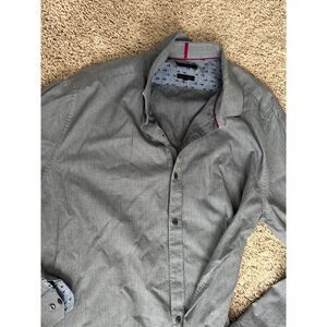 RW&Co fitted button down textured collar dress shirt